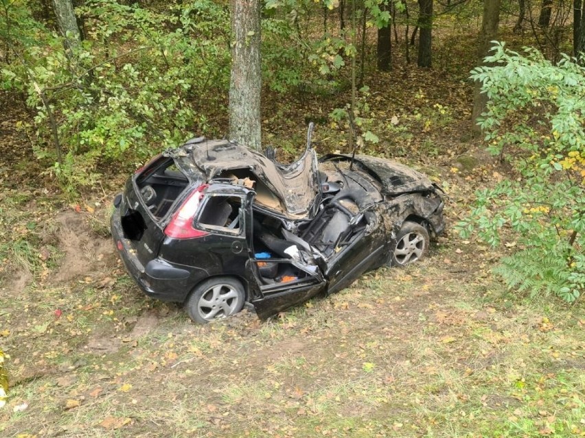 Kierująca samochodem osobowym marki peugeot 57-letnia...