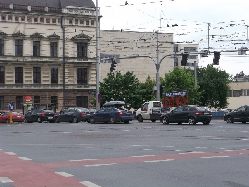 Remont Krupniczej korkuje centrum miasta. Nawet poza godzinami szczytu (ZDJĘCIA)