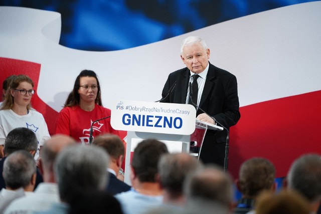 Spotkanie prezesa PiS Jarosława Kaczyńskiego z mieszkańcami Gniezna