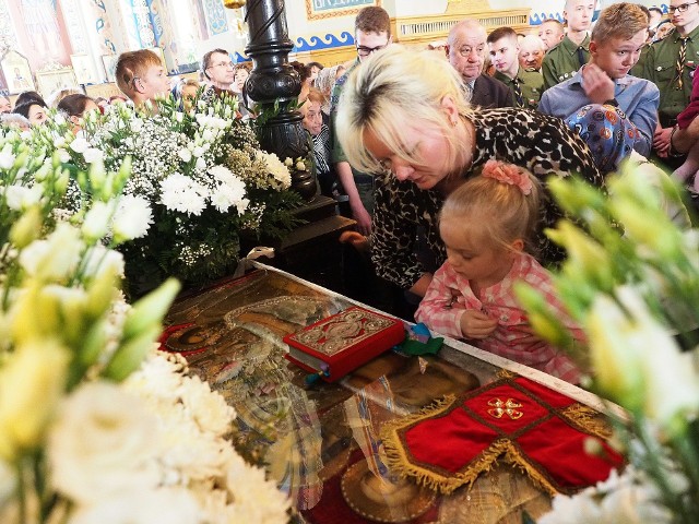 Sobór św. Mikołaja. Cerkiew prawosławna obchodzi Wielki Piątek.