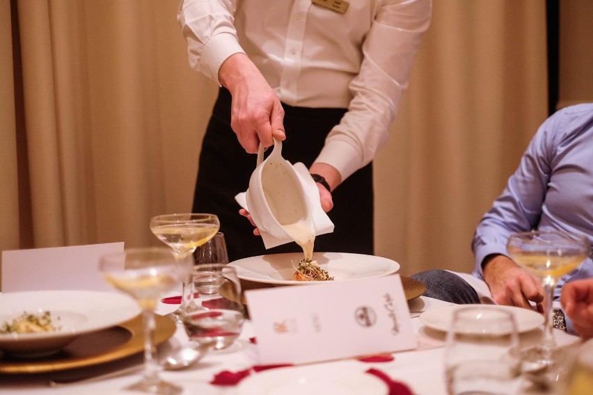 Restauracja Monte Carlo w Royal Hotel&Spa ma nowego szefa kuchni. Paweł Zawadzki na talerzu łączy tradycję z kontrowersją 