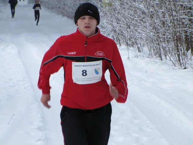 Łukasz Mikołaczyk (na zdjęciu) najlepiej poradził sobie w zimowych warunkach i po raz kolejny został zwycięzcą Zimowego Maratonu Na Raty.