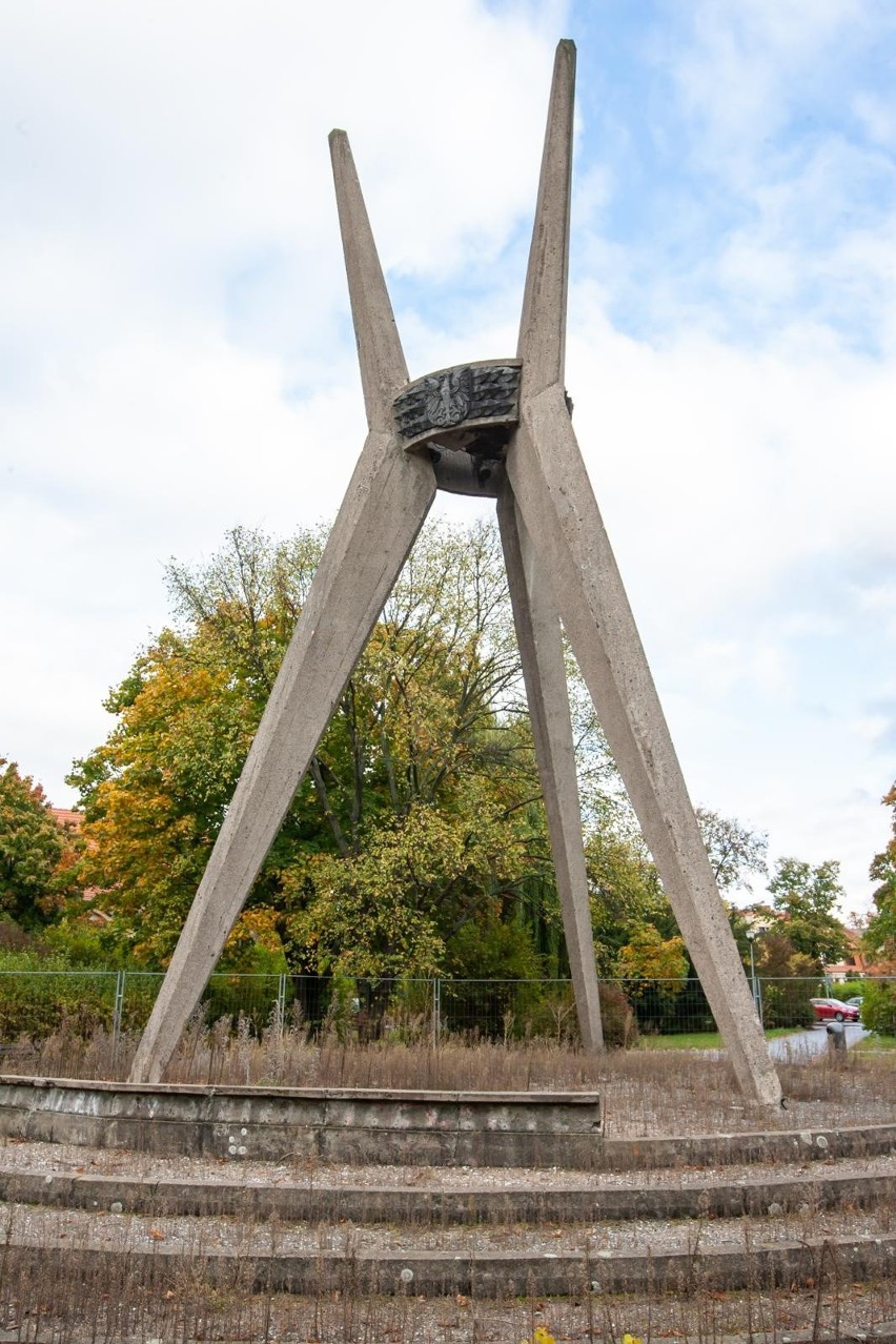 12.10.2021 bydgoszcz skwer leszka bialego pomnik tysiaclecia...