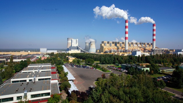 Widok na Elektrownię Bełchatów