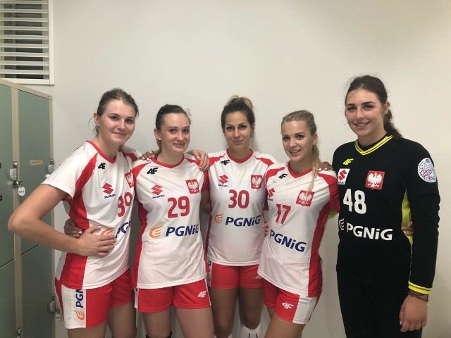 Od lewej: Natalia Nosek, Karolina Kochaniak, Patrycja Noga, Daria Zawistowska i Natalia Krupa.