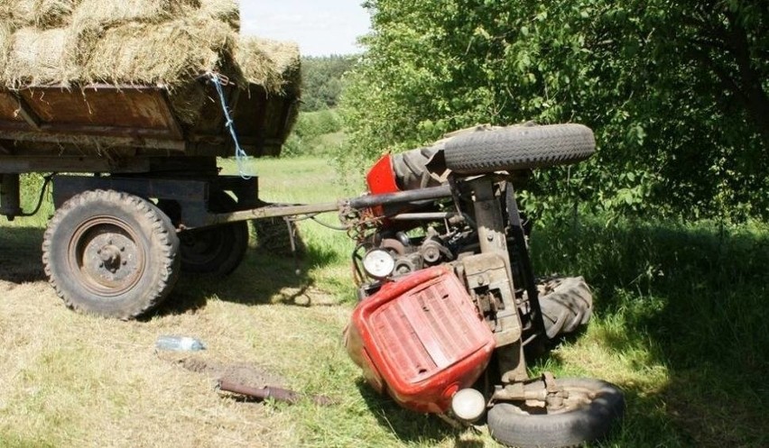 W czerwcu 2010 rolnik został przygnieciony przez traktor,...