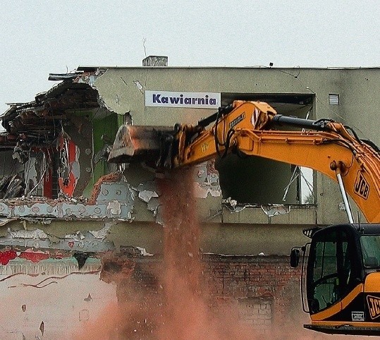 Budynek klubowy stadionu przy Okrzei przeszedł  do historii