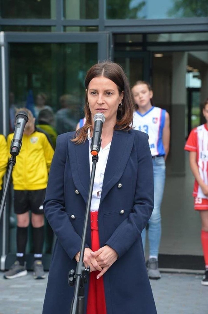 Minister sportu z wizytą w Cedrach Wielkich. Kluby sportowe otrzymały promesy z rządowego programu "Klub" [zdjęcia]