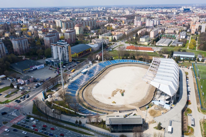 Przedłuża się remont stadionu Miejskiego w Rzeszowie. Zobaczcie postęp prac [ZDJĘCIA]
