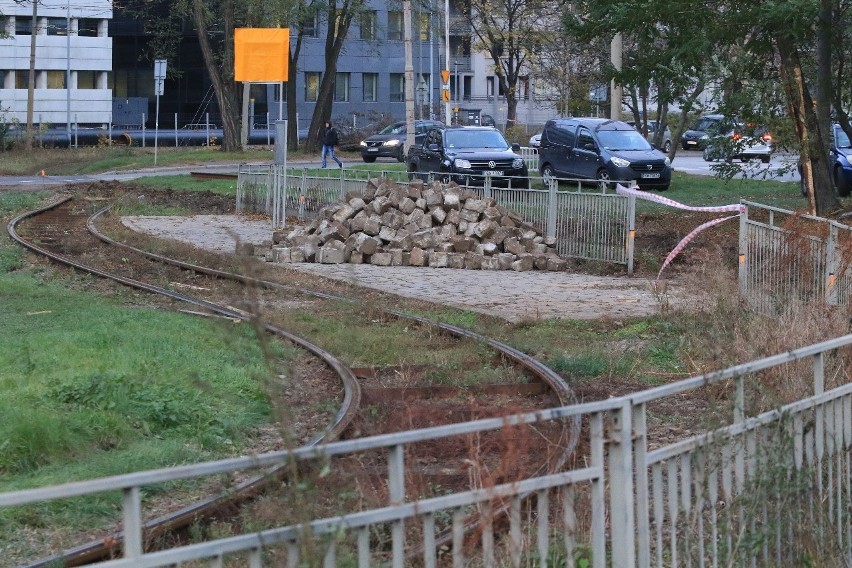 Pętla tramwajowa bez torów. Trwa remont (ZDJĘCIA)