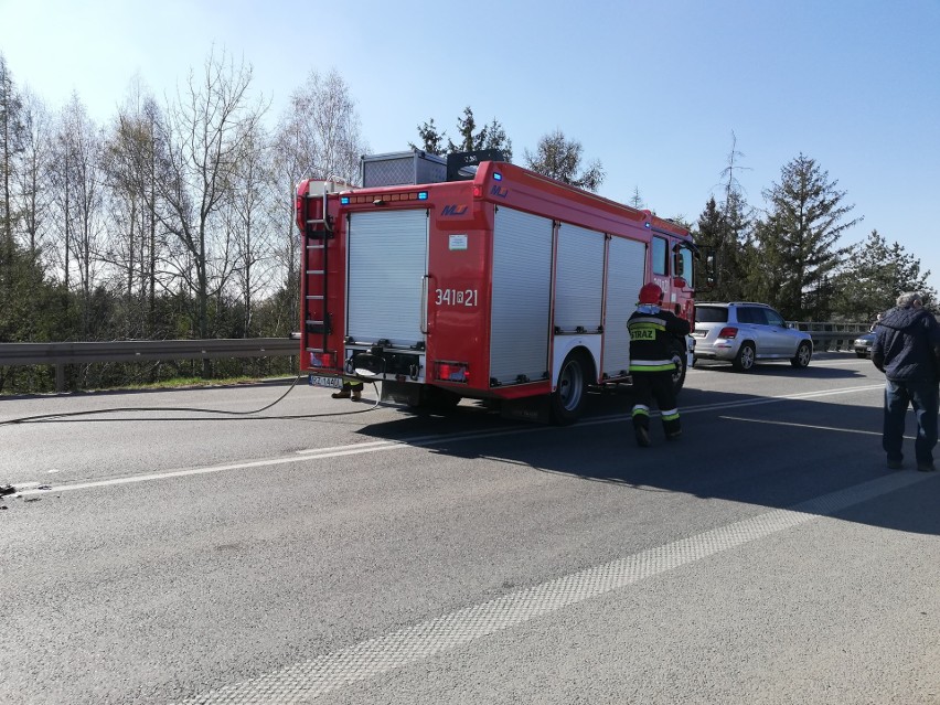 Opel, renault i volkswagen zderzyły się dziś po godz. 15 na...