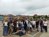 Młodzi Izraelczycy z wizytą w Olkuszu. Zobaczyli miasto i zakątki Polski. Poznali historię swoich przodków [ZDJĘCIA]