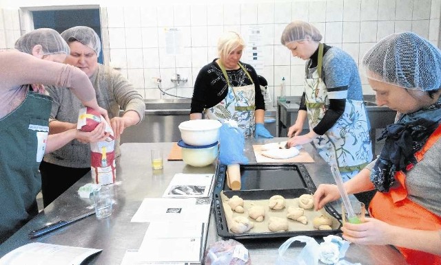 Kuchnie szkoleniowo-produkcyjne w Stronu i Świnnej Porębie powstały w ramach organizowania inkubatora dla rolników.