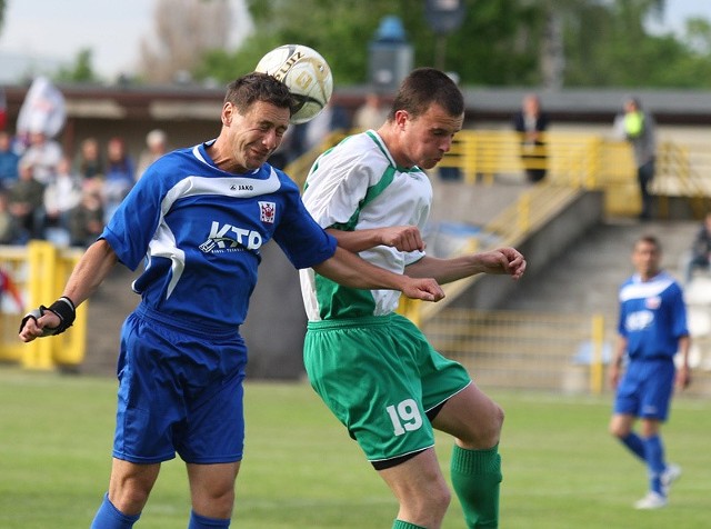 Przegraną Gryfa Słupsk z Drawą Drawsko Pomorskie zakończył się sezon 2011/2012 Bałtyckiej III ligi .