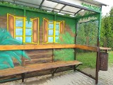 Niezwykłe przystanki w gminie Kocmyrzów-Luborzyca. Kolorowe miejsca dla podróżnych [ZDJĘCIA]