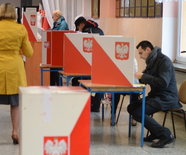 Wybory samorządowe 2014 w Lubuskiem. W drugiej turze kandydaci na wójtów i burmistrzów zmierzą się w 32 samorządach.