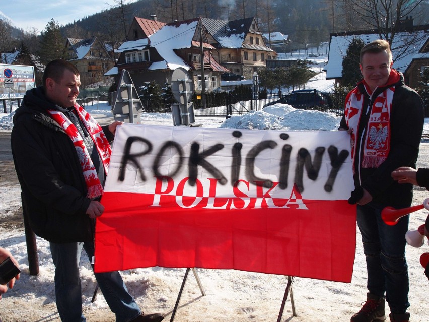 Zakopane. Kibice szykują się na skoki narciarskie [ZDJĘCIA]