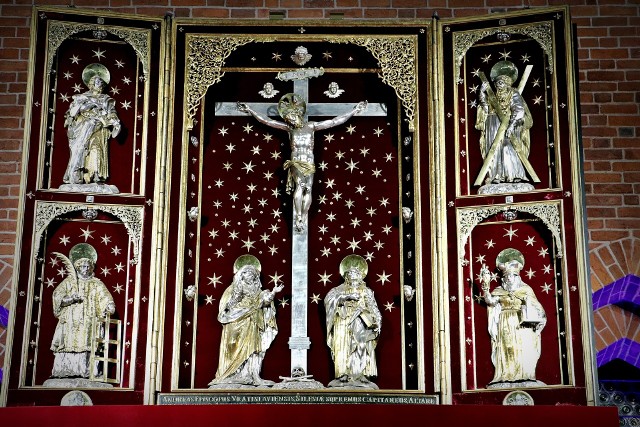 Od roku 2019 możemy podziwiać arcydzieło wrocławskiego złotnika i malarza w prezbiterium katedry
