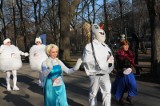 Kraków. W Sylwestra miasto opanują biegacze – przebierańcy. Będą utrudnienia w ruchu tramwajów i samochodów