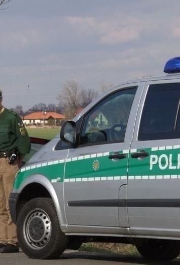 Niemiecka policja dotkliwie pobiła dwóch mieszkańców Gniezna, pracowników lokalnej firmy. Do zdarzenia doszło w Niemczech, na jednej ze stacji paliw.