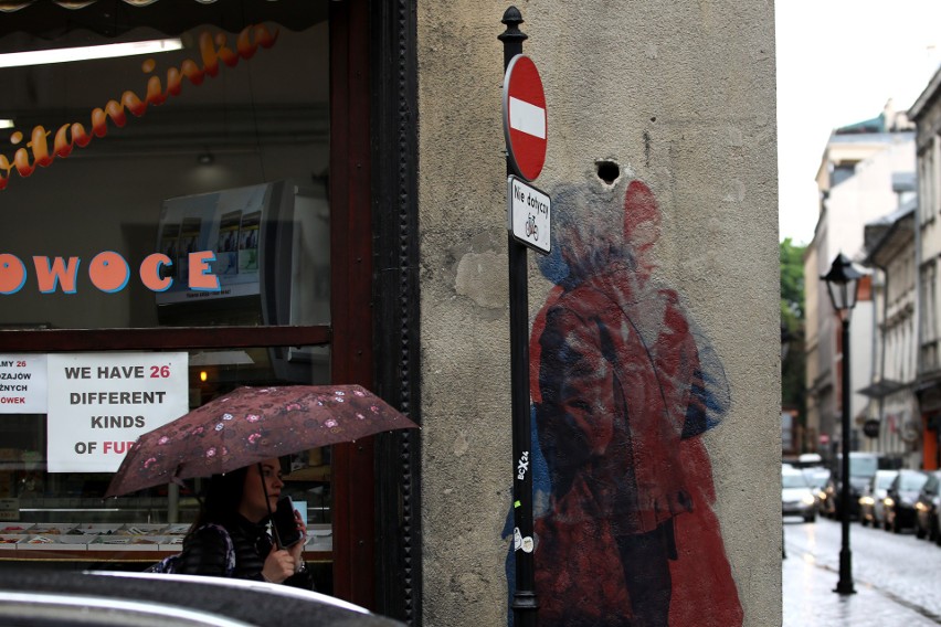 Kraków. Street art na zabytkowych kamienicach przy ulicy Szpitalnej [GALERIA]