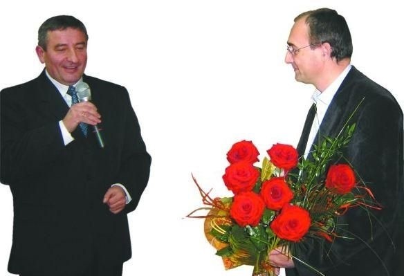 Wiktor Brzosko (z lewej), burmistrz Łap i jego poprzednik Roman Czepe (z prawej) starli się w sądzie.