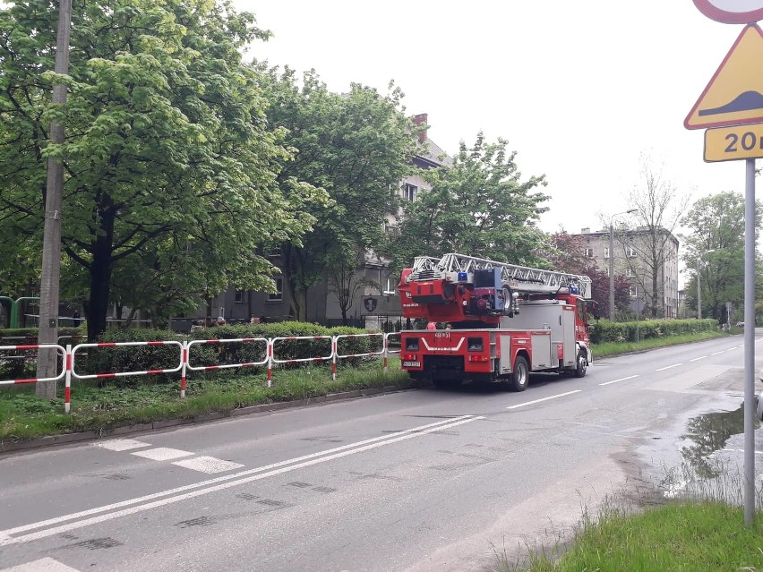 Pożar w szkole w Jaworznie. Ponad 400 dzieci ewakuowano