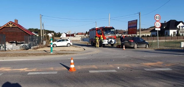 Wypadek dwóch samochodów osobowych w Chełmie