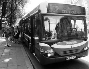 Przepełniony autobus linii 502 | Dziennik Polski