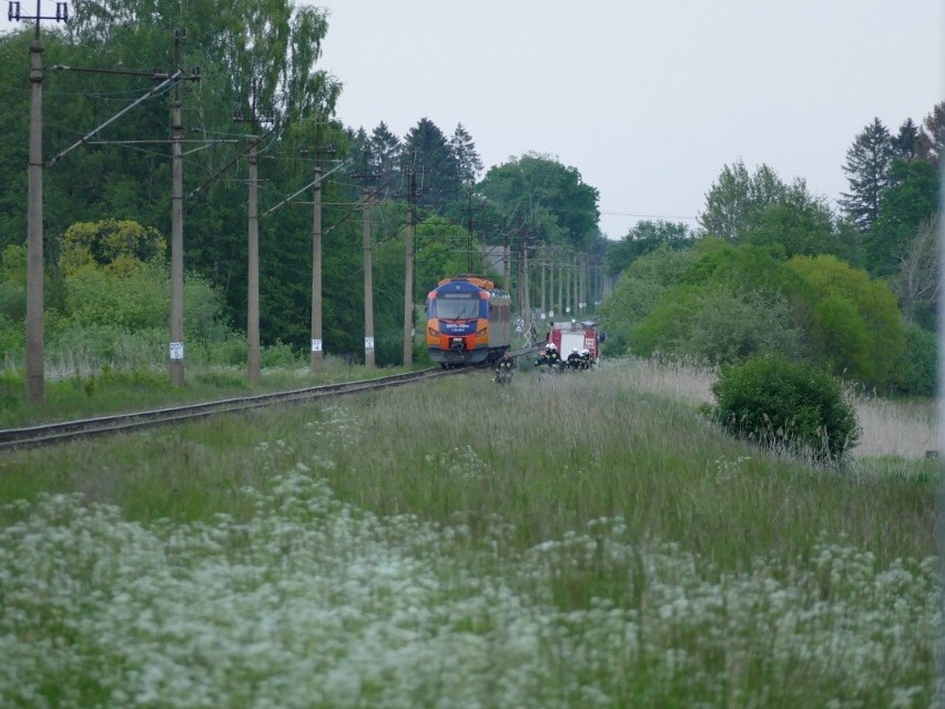 Tragiczny wypadek na przejeździe kolejowym w Dunowie. Dwie osoby nie żyją [4.06.2020]