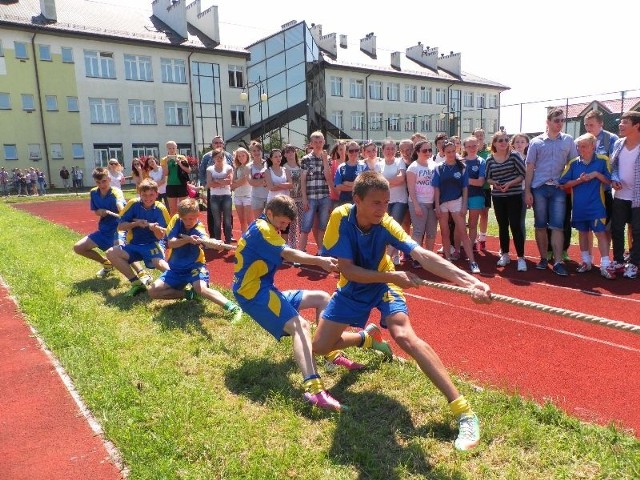 W Zespole Szkół Ponadgimnazjalnych numer 1 w ramach Dni Otwartych zorganizowano między innymi turniej sportowy dla gimnazjalistów.