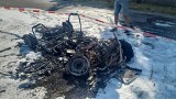 Łódzkie. Pożar samochodu w Ksawerowie. Lekkie auto marki Ligier spłonęło doszczętnie. Zobacz zdjęcia