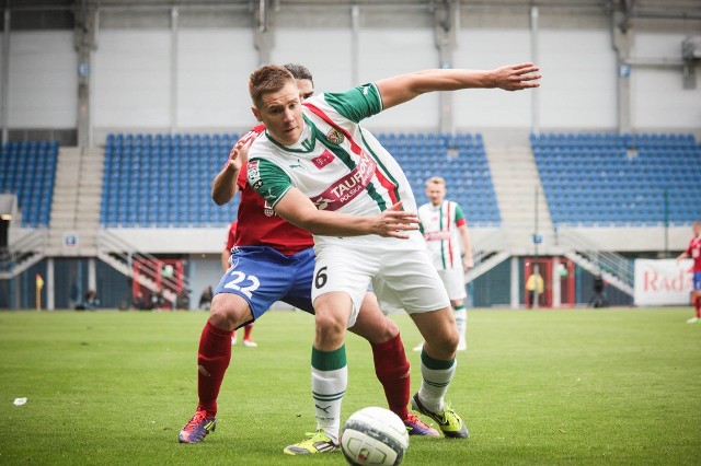Tomasz Hołota ma 22 lata i jest najmłodszym piłkarzem regularnie grającym w Śląsku