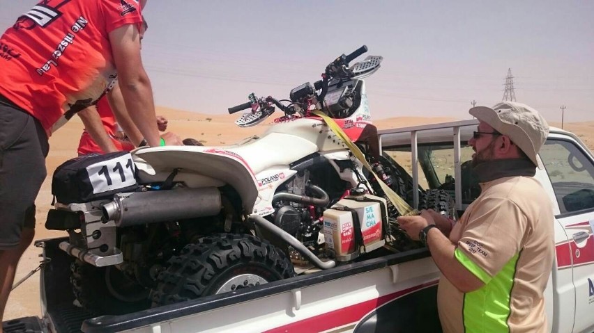 Abu Dhabi Desert Challenge. Quad Rafała Sonika bez skrzyni biegów [AKTUALIZACJA]