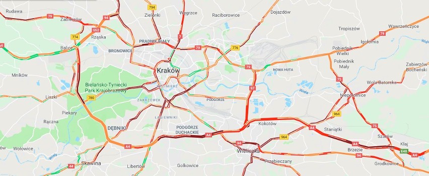 Szklanka na małopolskich drogach. Drogi zamieniły się w lodowiska [ZDJĘCIA]