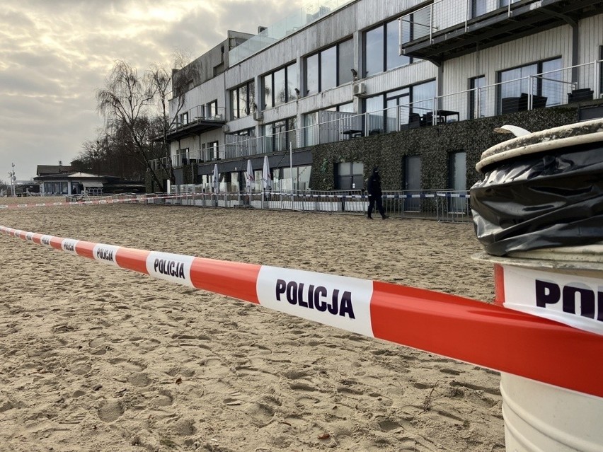 Policja otoczyła taśmą dawną Zatokę Sztuki. To polecenie prokuratury z Krakowa. Chodzi o sprawę Iwony Wieczorek?