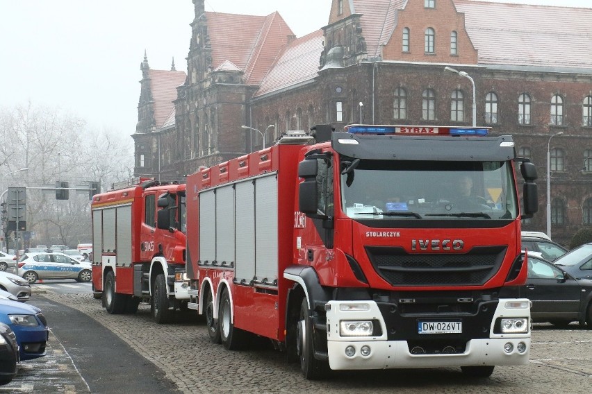 Wrocław: Alarm bombowy w urzędzie wojewódzkim. Ewakuacja
