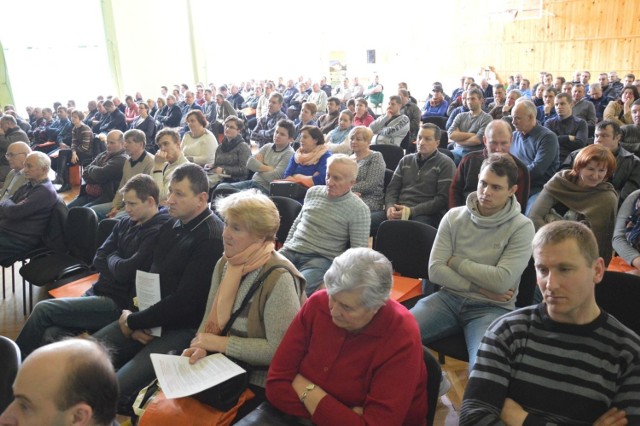 Prawie dwustu rolników przyszło na spotkanie w Łowiczu, na którym mówiono o zapobieganiu i zwalczaniu ASF