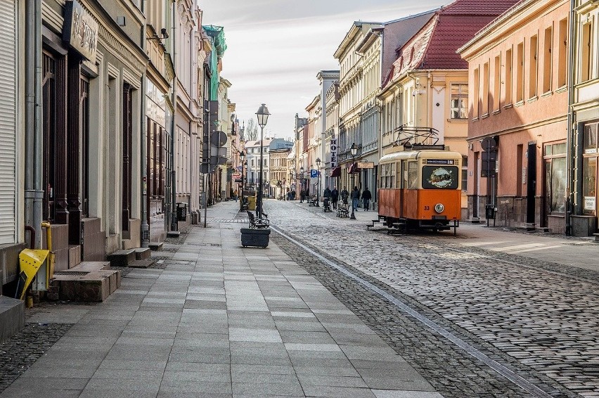 Według przepisów prawa - "z zastrzeżeniem ust. 2 oraz art....