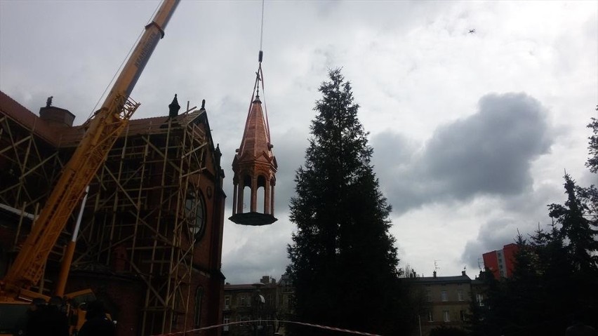 Katedra w Sosnowcu będzie miała nową wieżyczkę. Montaż już...