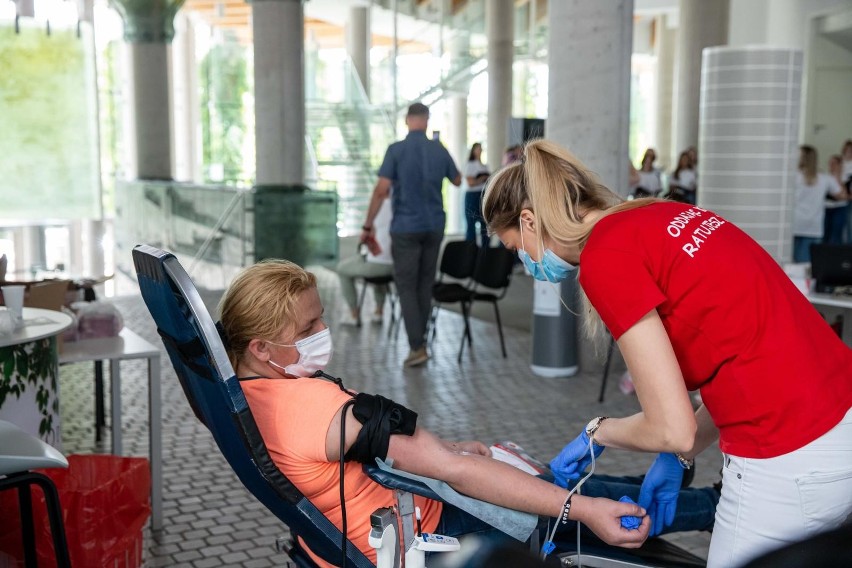 W stanie epidemii krwiodawcom przysługiwały dwa dni wolne od...