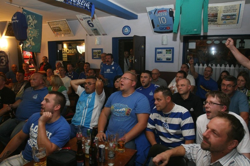 Wielkie Derby Śląska 2013: Kibice Ruchu w Pubie Dzies10na [ZDJĘCIA KIBICÓW RUCHU]