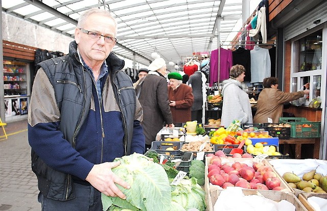 - Spodziewamy się problemów ze zwrotem nielegalnie pobranych opłat - mówi Grzegorz Paczkowski, handlujący na pasażu