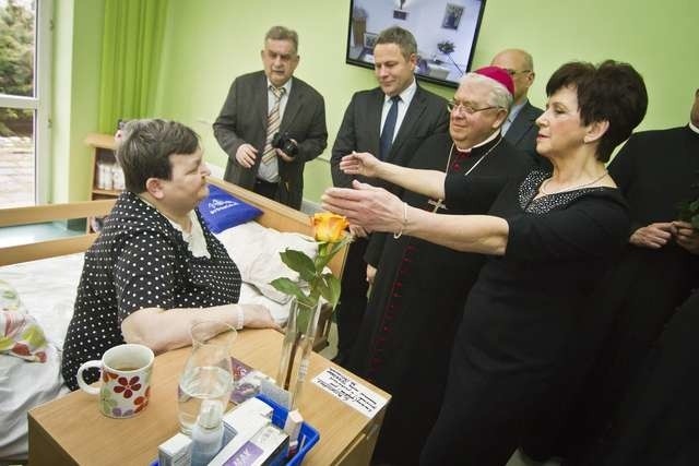 Panią Gabrielę Plichcińską w hospicjum odwiedzili wczoraj wyjątkowi goście, m.in., wojewoda Ewa Mes i prezydent Rafał Bruski