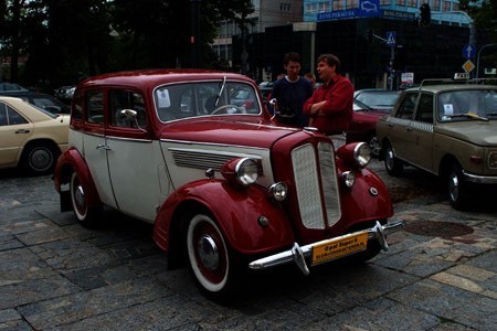 Najstarszym pojazdem był opel z 1936 roku.