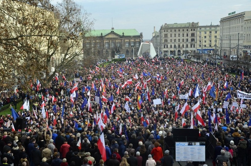 Manifestacja w obronie demokracji - Poznań - 19 grudnia 2015