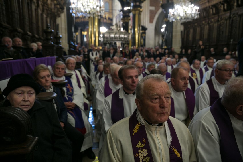 Kraków pożegnał księdza Bielańskiego. Msza święta odbyła się...