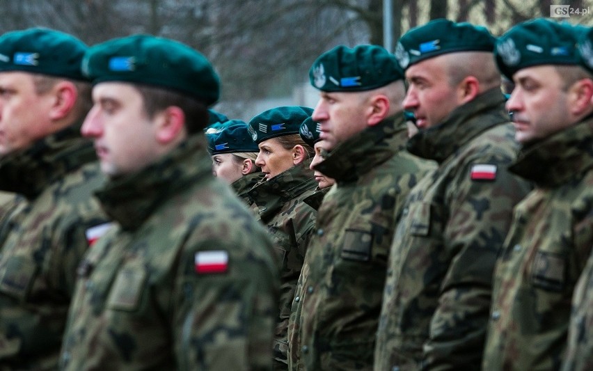 Żołnierze ze Szczecina wyruszają do Iraku. Wracają za pół roku [ZDJĘCIA, WIDEO] 