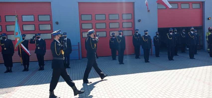 Skromniej i w reżimie sanitarnym. Strażacy z Jędrzejowa obchodzili Dzień Strażaka