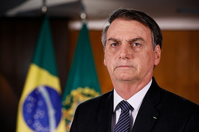 Jair Bolsonaro sfałszował dane o swoim szczepieniu na...